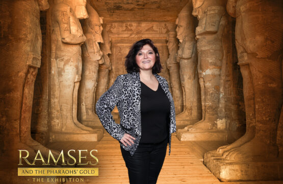 Monica Costa of London Mums magazine at Ramses and the Pharaohs' Gold exhibition